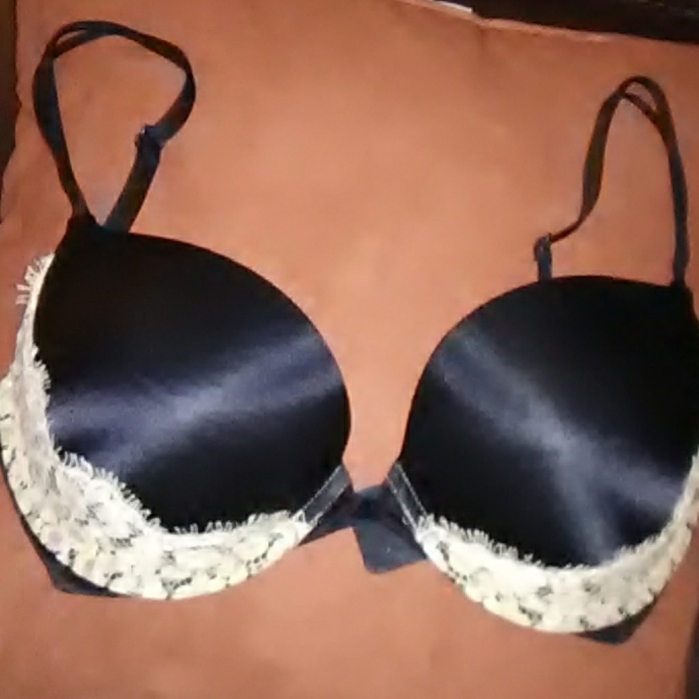 Victoria secret push-up bra